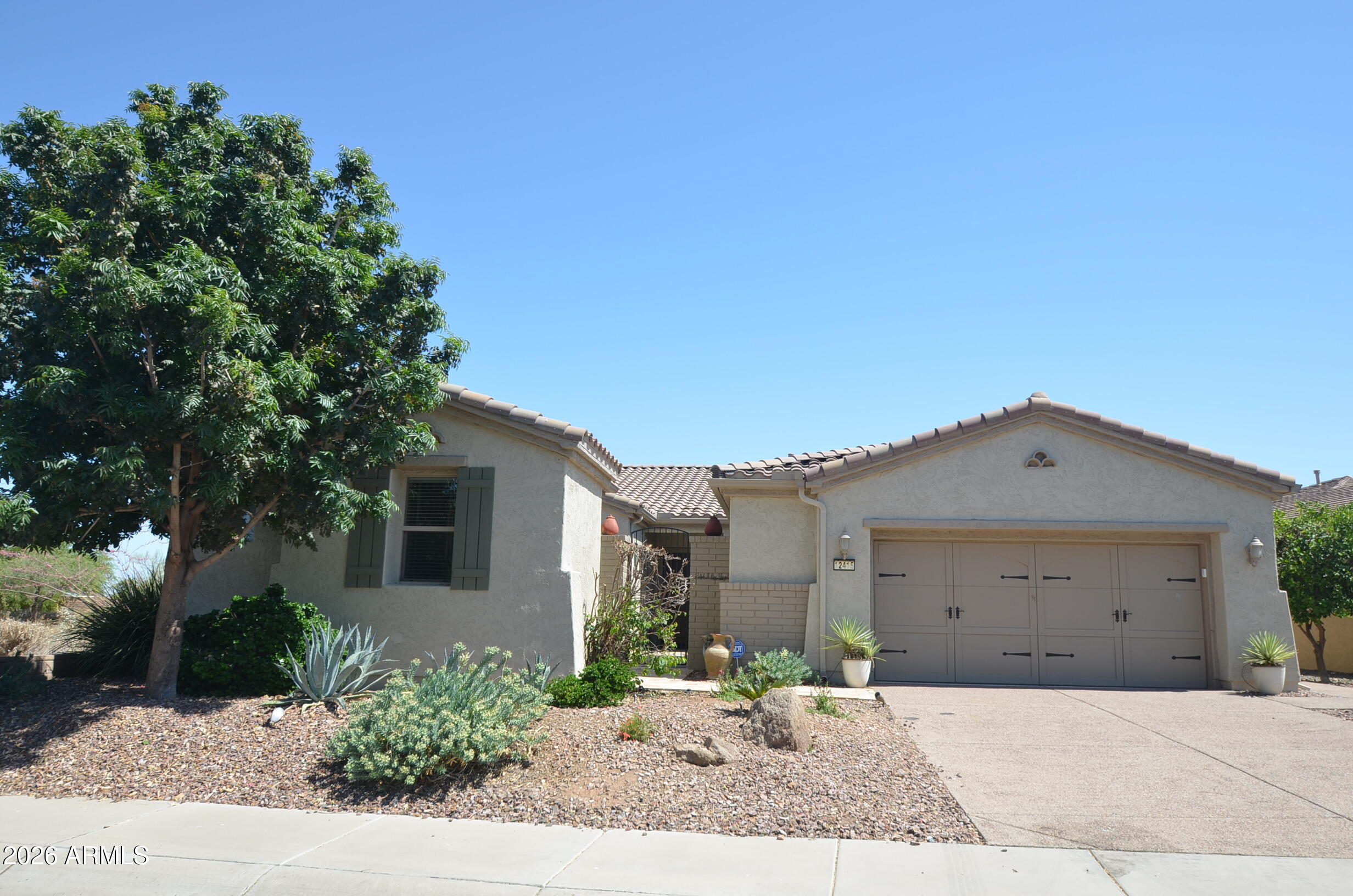 12415 W RUNNING DEER Trail