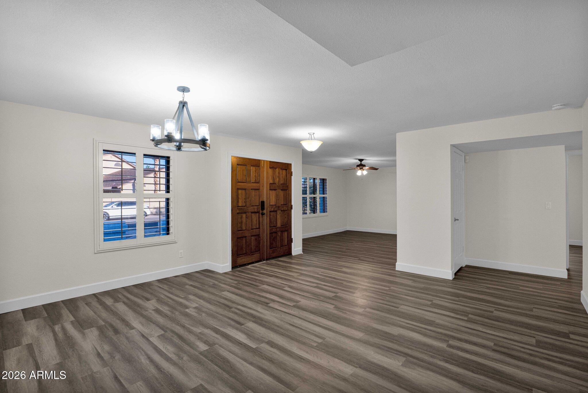 603 W STRAFORD Drive