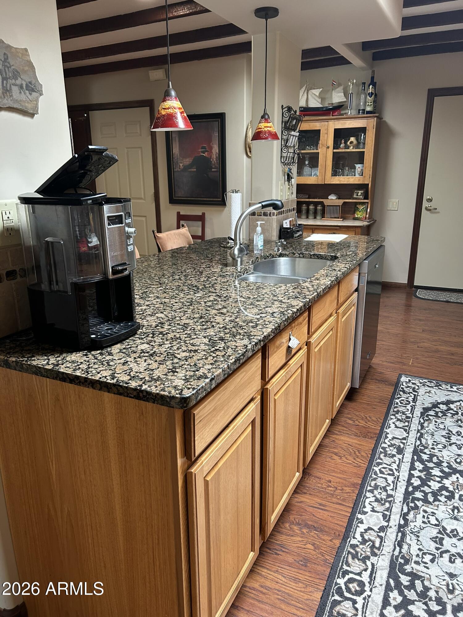 1172 W MOUNTAIN View