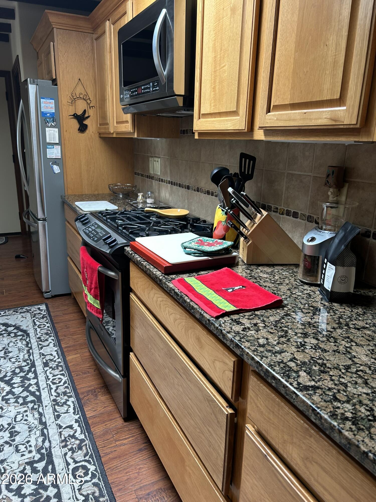 1172 W MOUNTAIN View