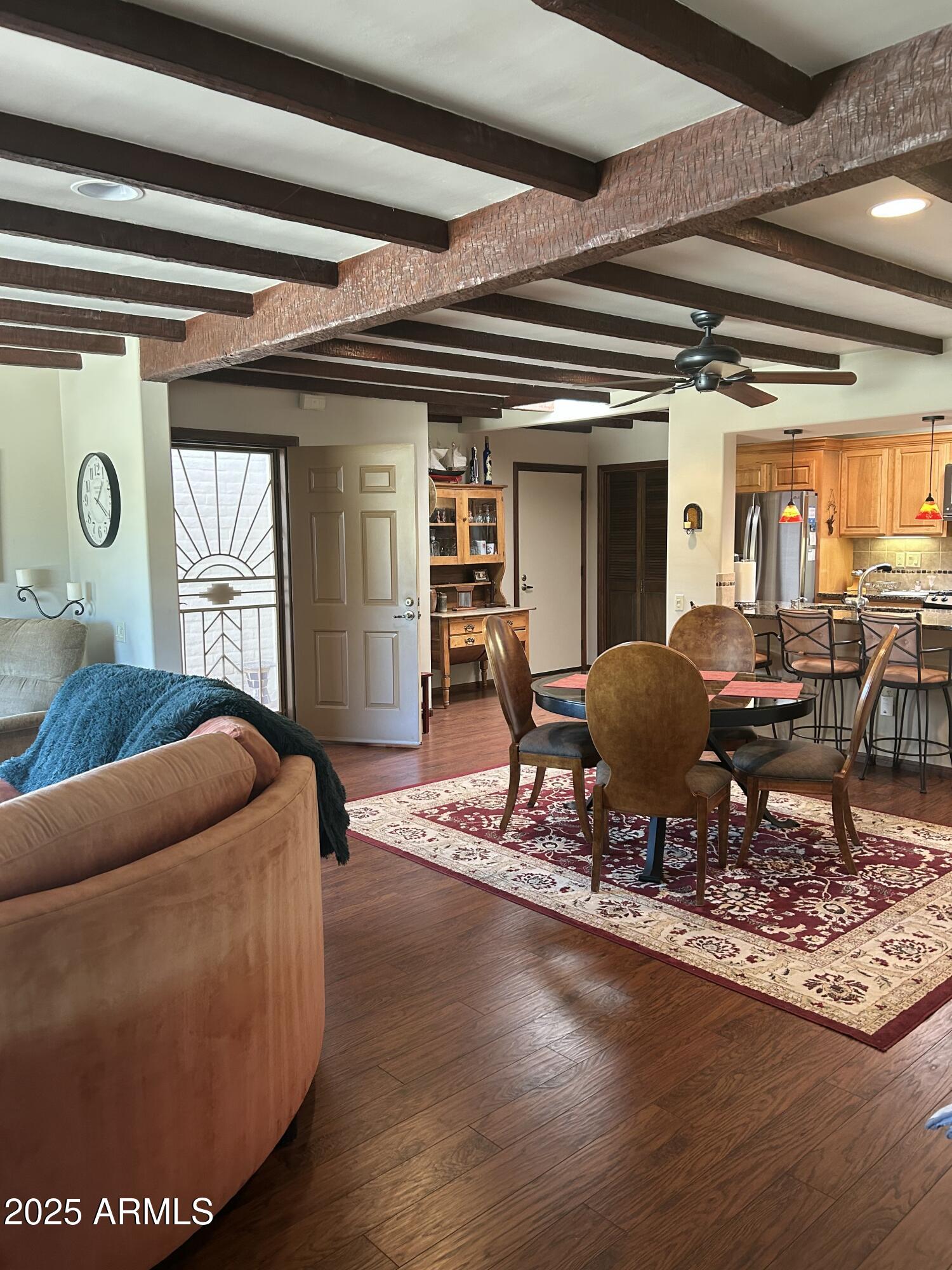 1172 W MOUNTAIN View