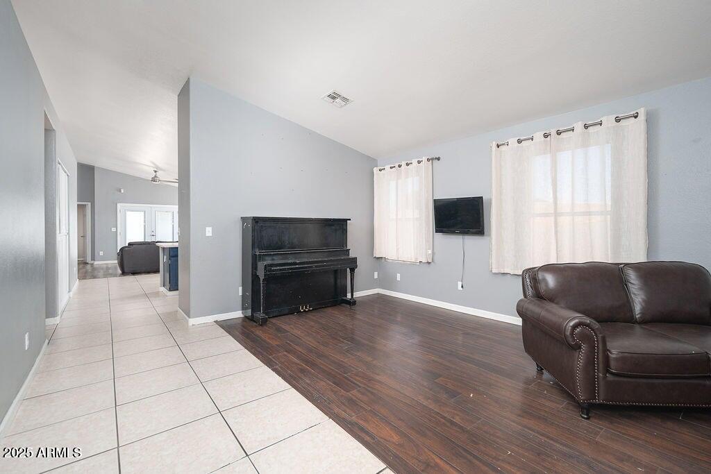 8653 W PARADISE Lane