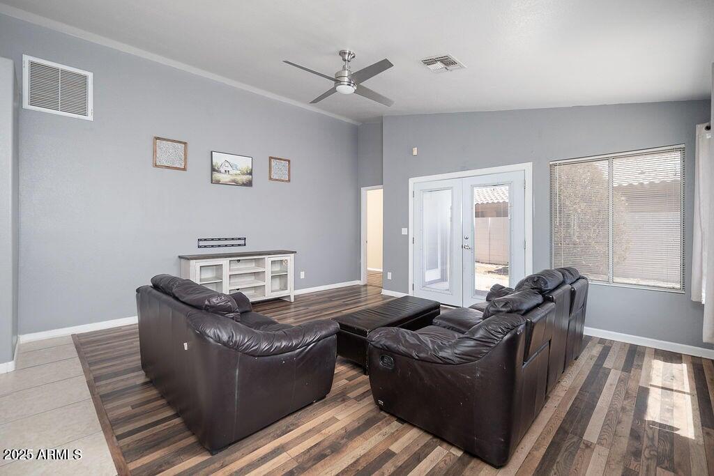 8653 W PARADISE Lane