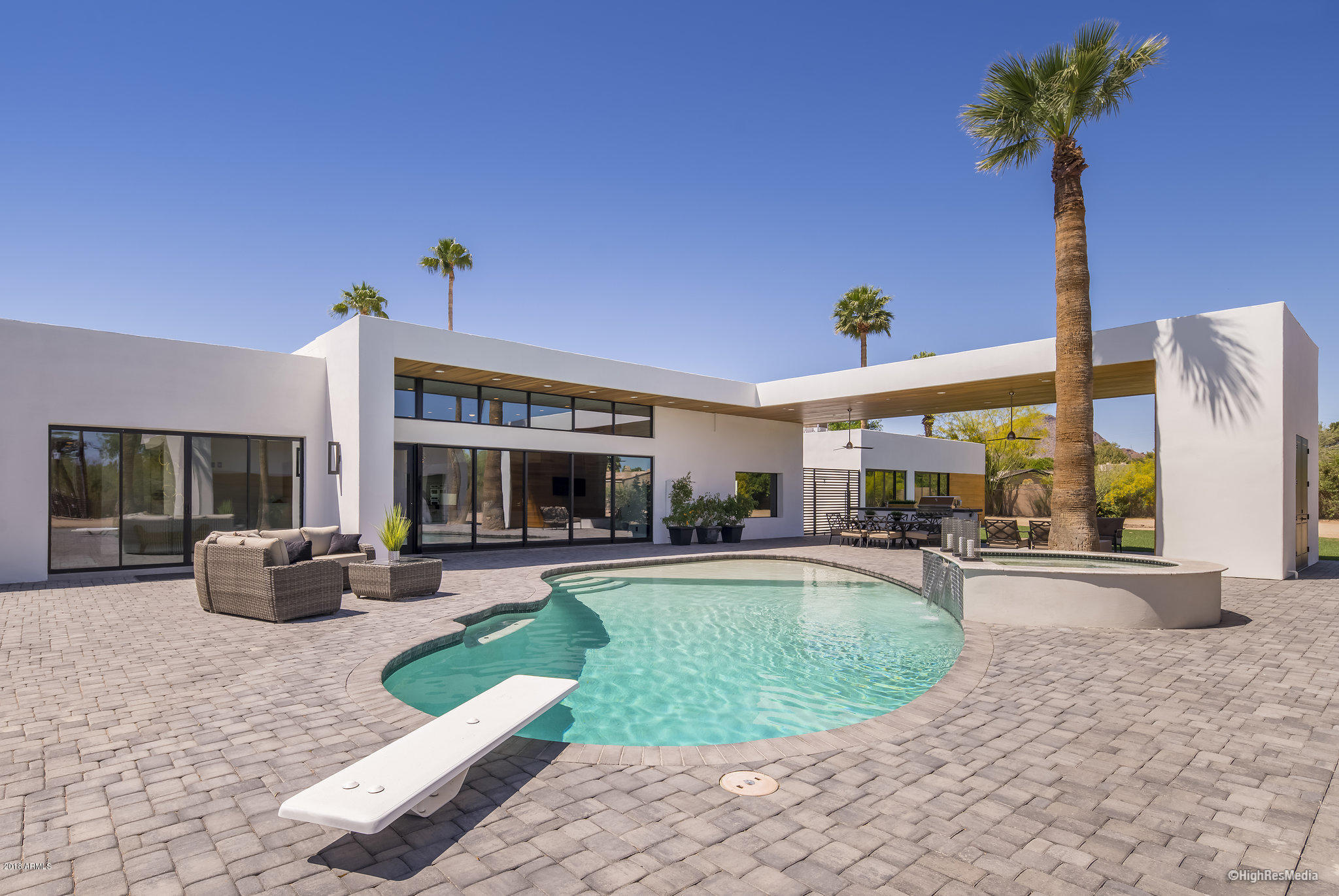 RANCHOS CHIQUITO - Residential