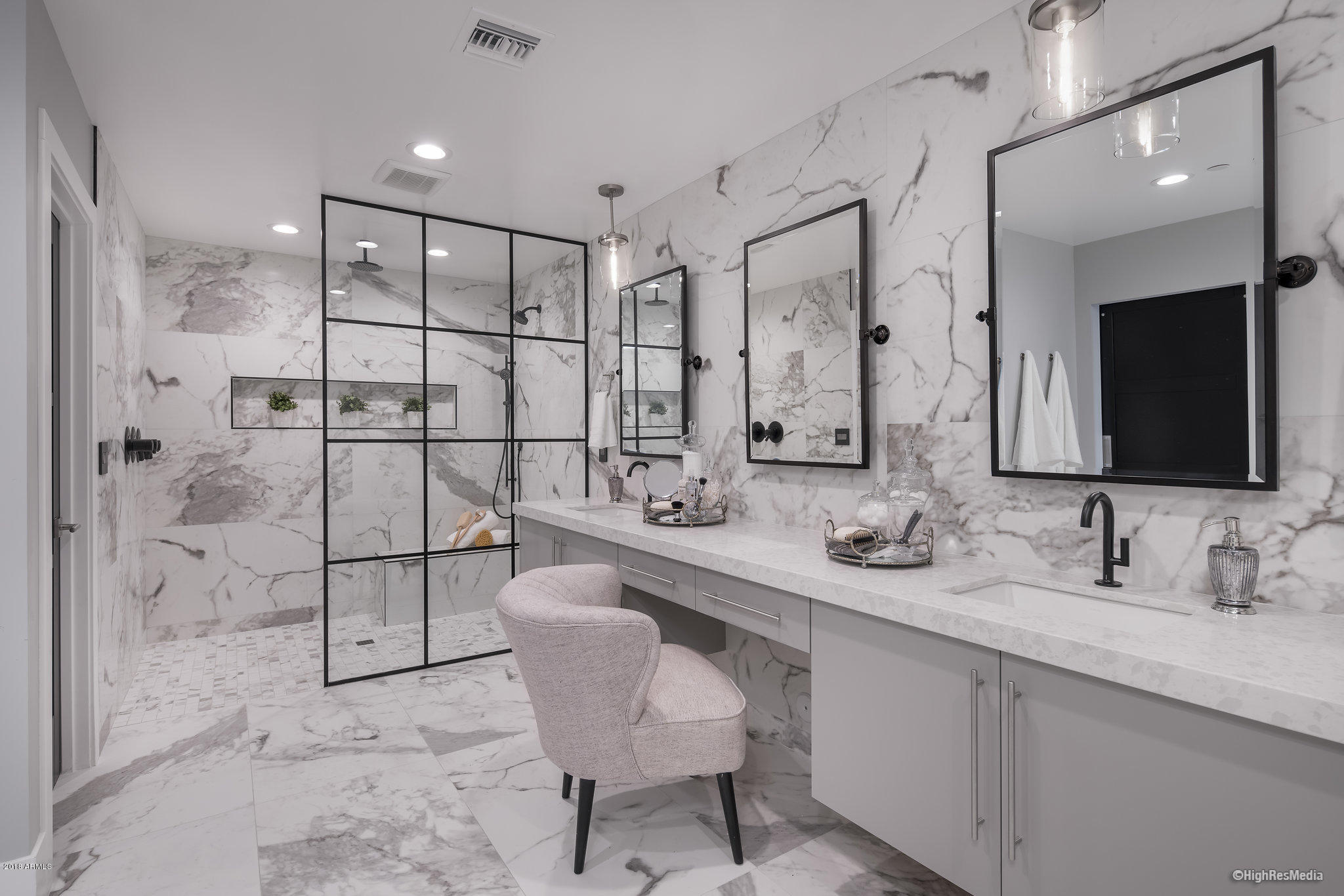 RANCHOS CHIQUITO - Residential
