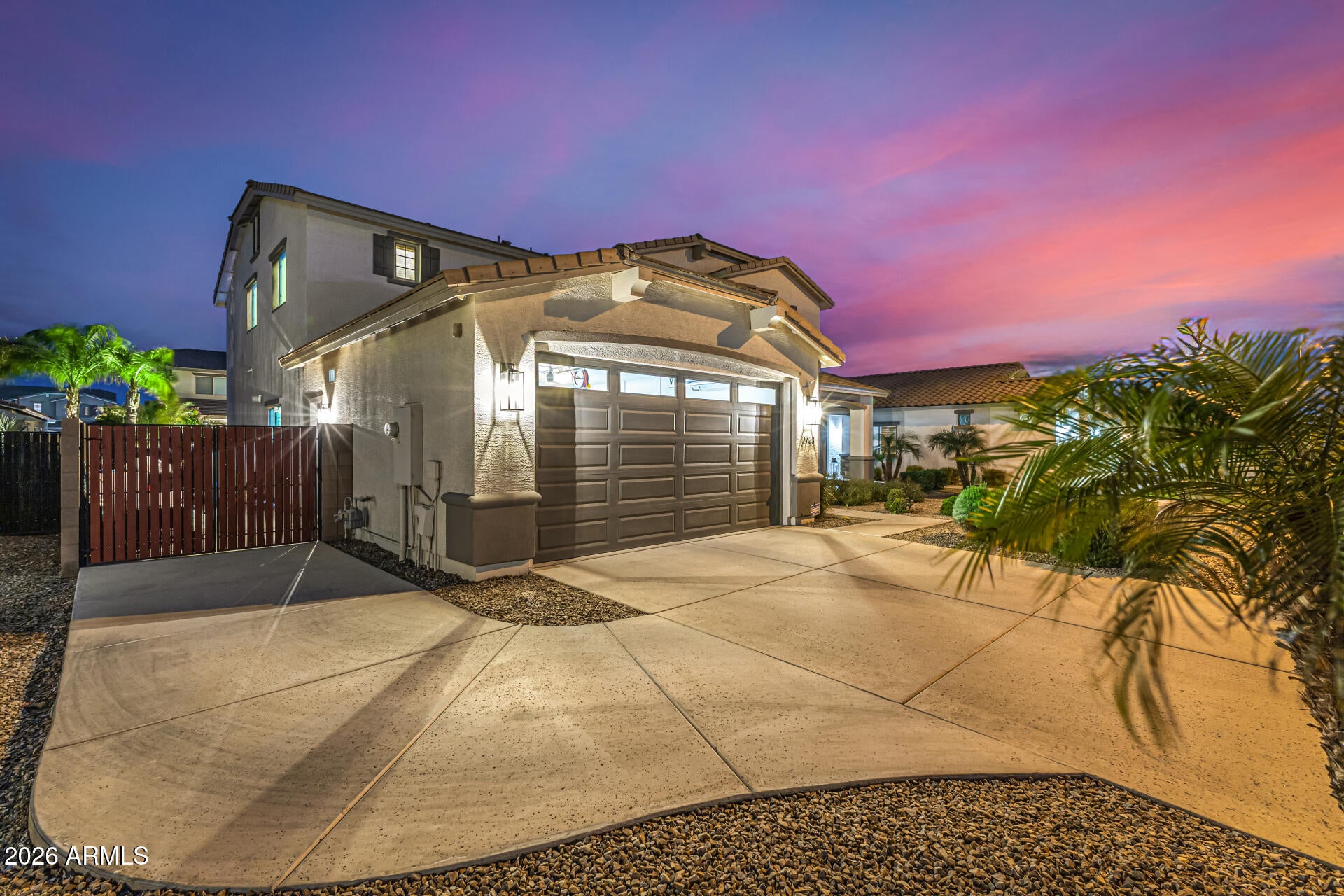 2733 E RAKESTRAW Lane