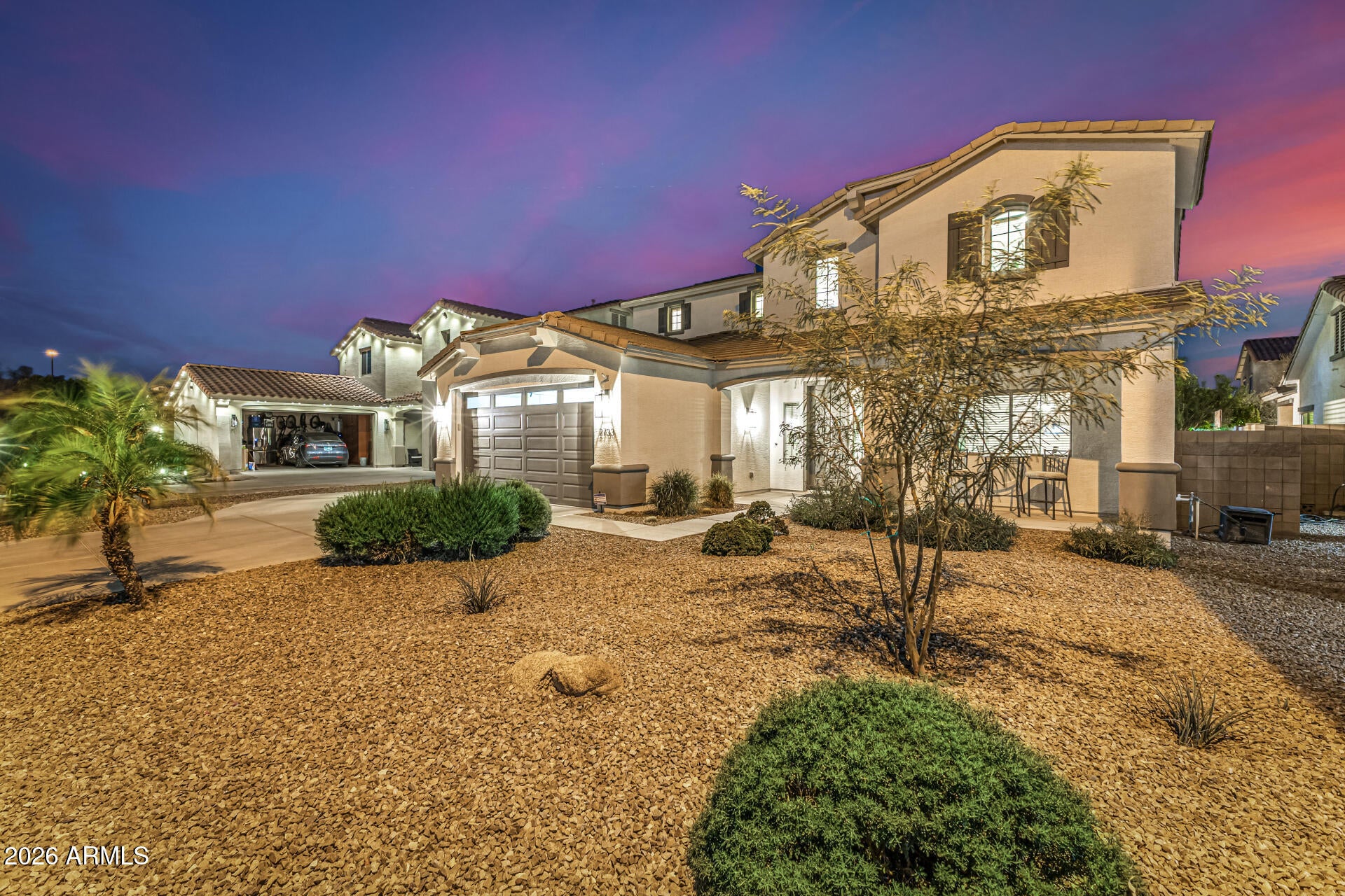 2733 E RAKESTRAW Lane