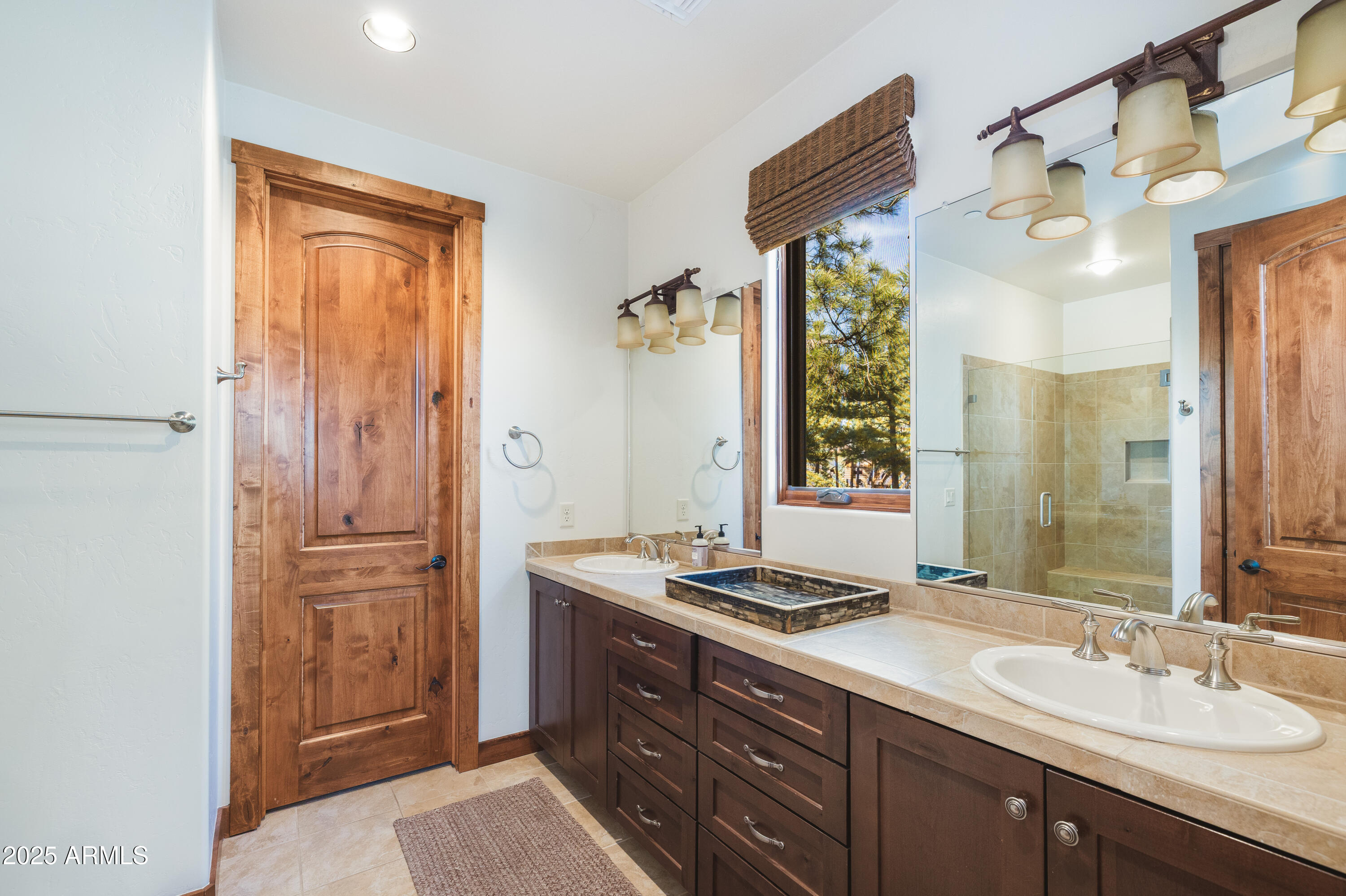 Flagstaff, Arizona, 86005, United States, 4 Bedrooms Bedrooms, ,5 BathroomsBathrooms,Residential,Active,2009813