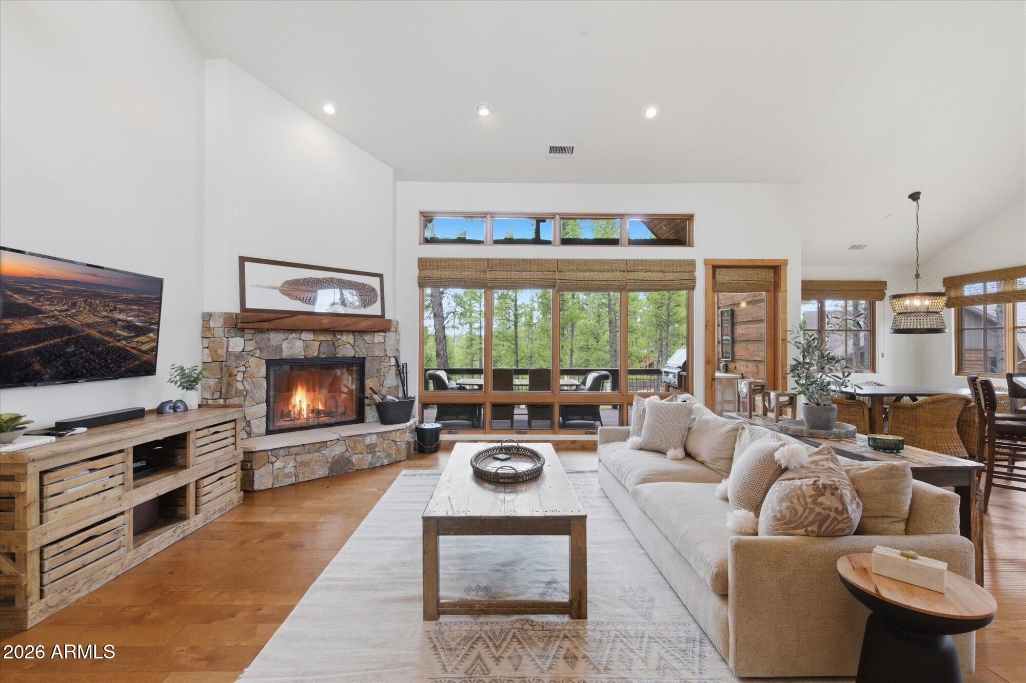 Flagstaff, Arizona, 86005, United States, 4 Bedrooms Bedrooms, ,5 BathroomsBathrooms,Residential,Active,2009813