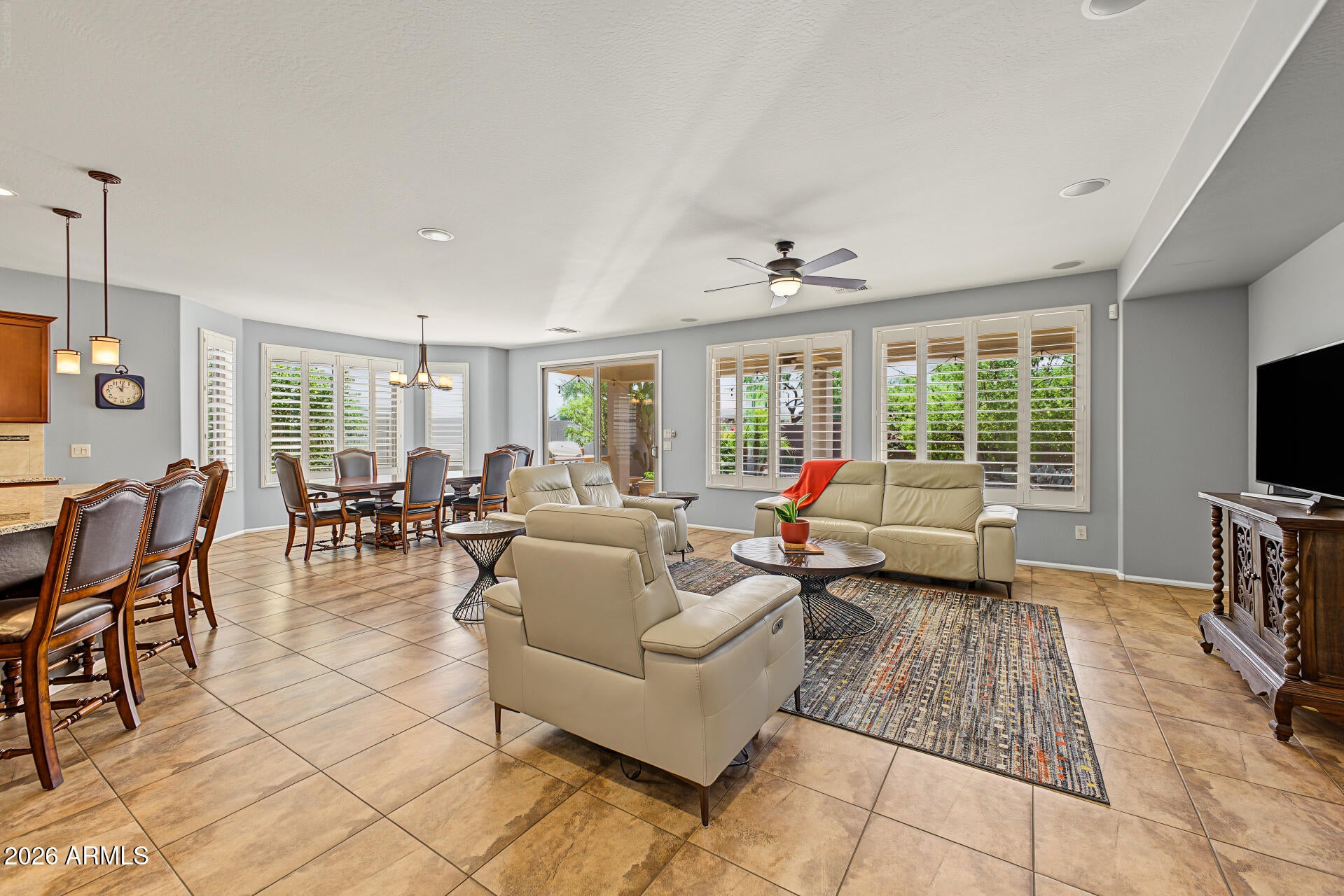 4577 W PUEBLO Drive