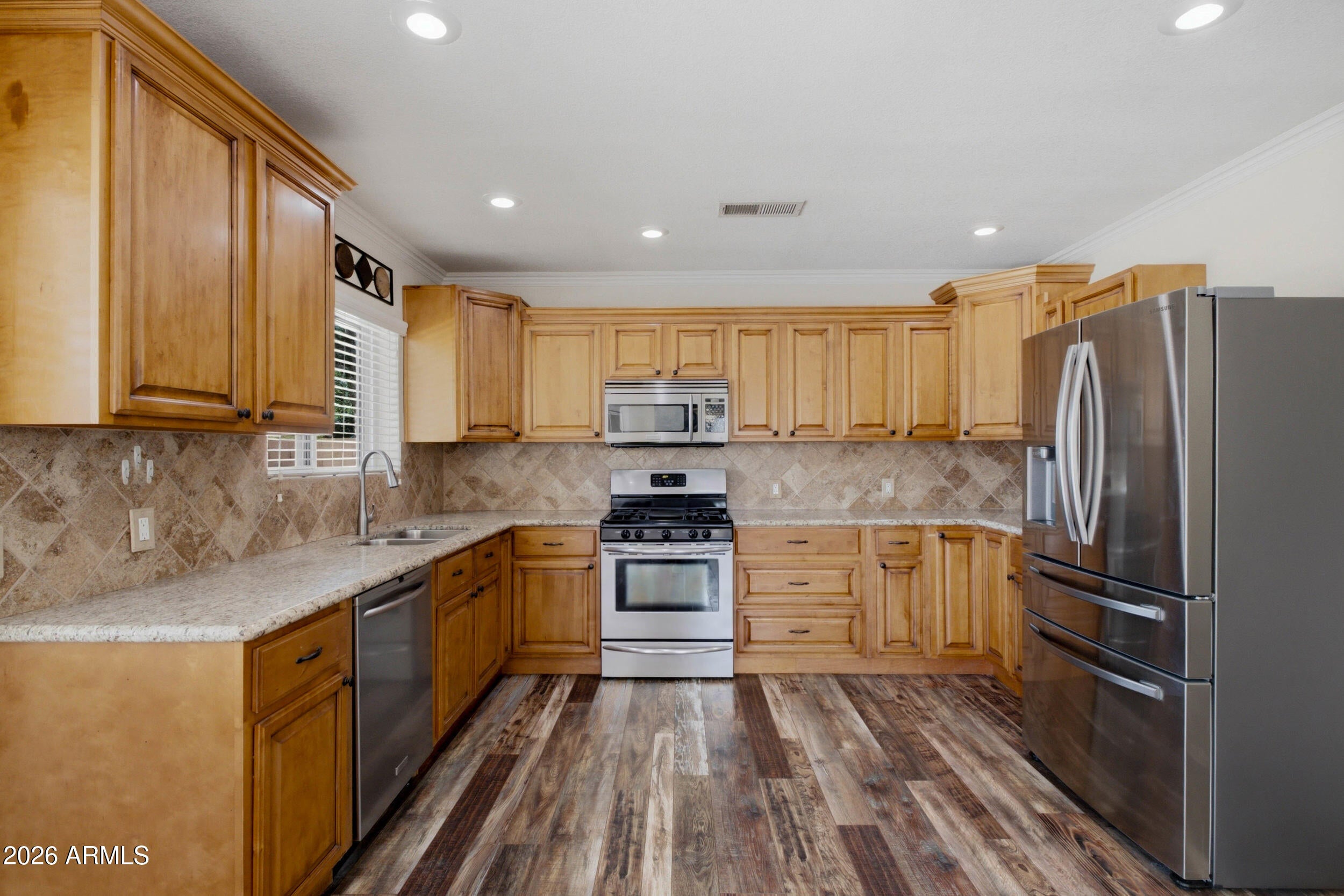 4229 E WILSHIRE Drive