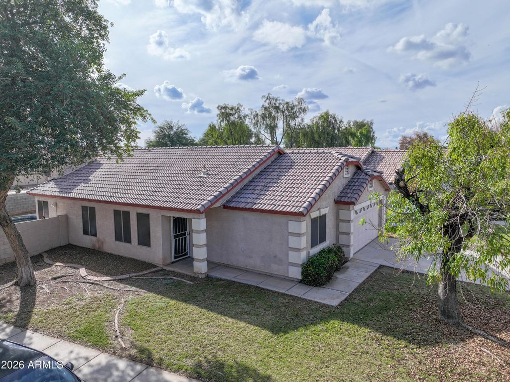 Photo of 1333 W Page Avenue, Gilbert, AZ 85234 (MLS # 6963907)