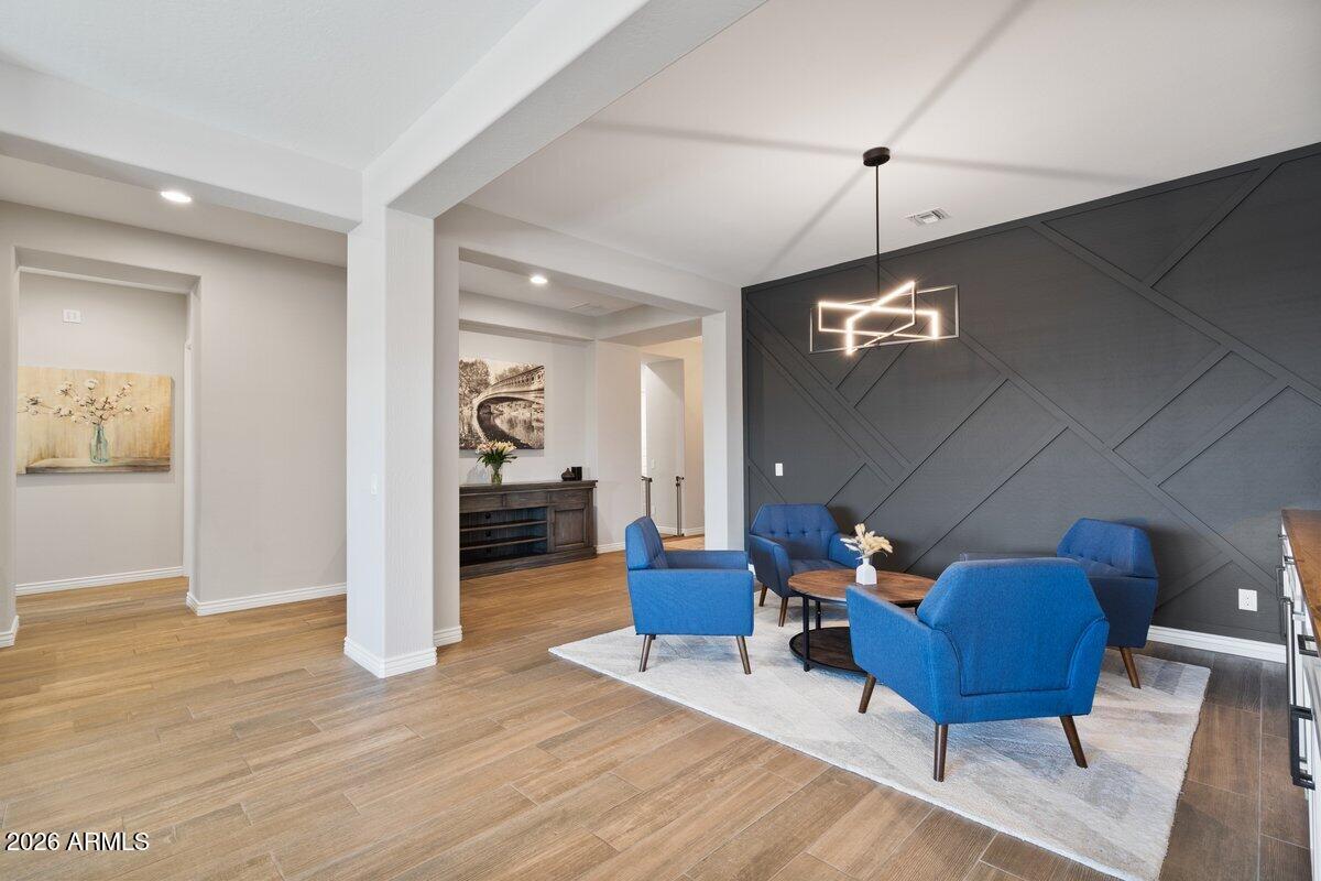 10523 E THORNTON Avenue