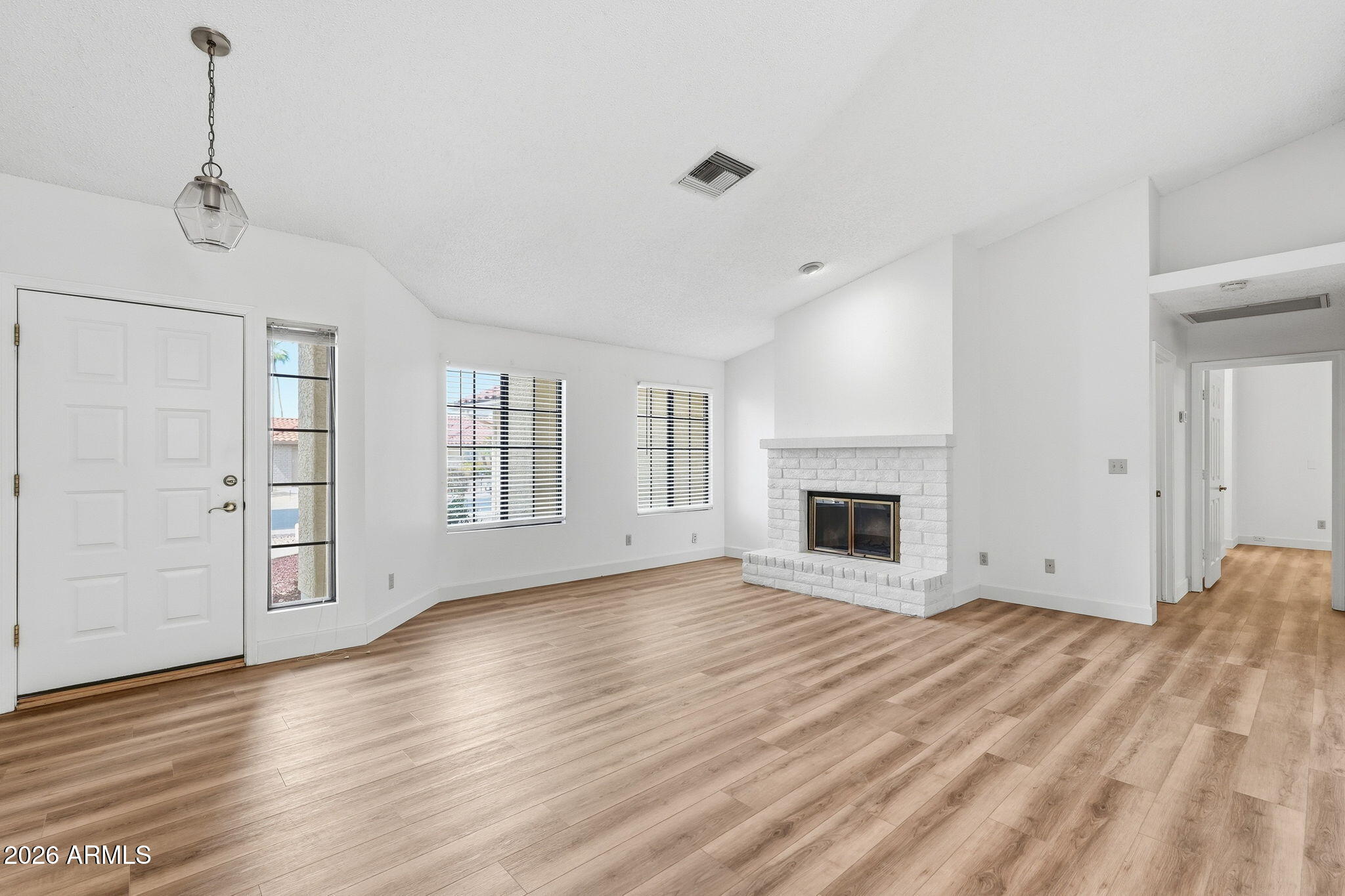 2399 LEISURE WORLD --