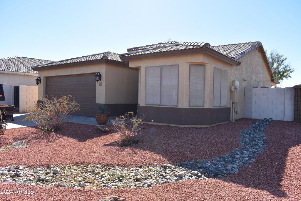 Photo of 10809 W Cambridge Avenue, Avondale, AZ 85392 (MLS # 6951743)
