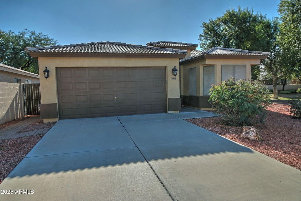 Photo of 10809 W Cambridge Avenue, Avondale, AZ 85392 (MLS # 6951743)