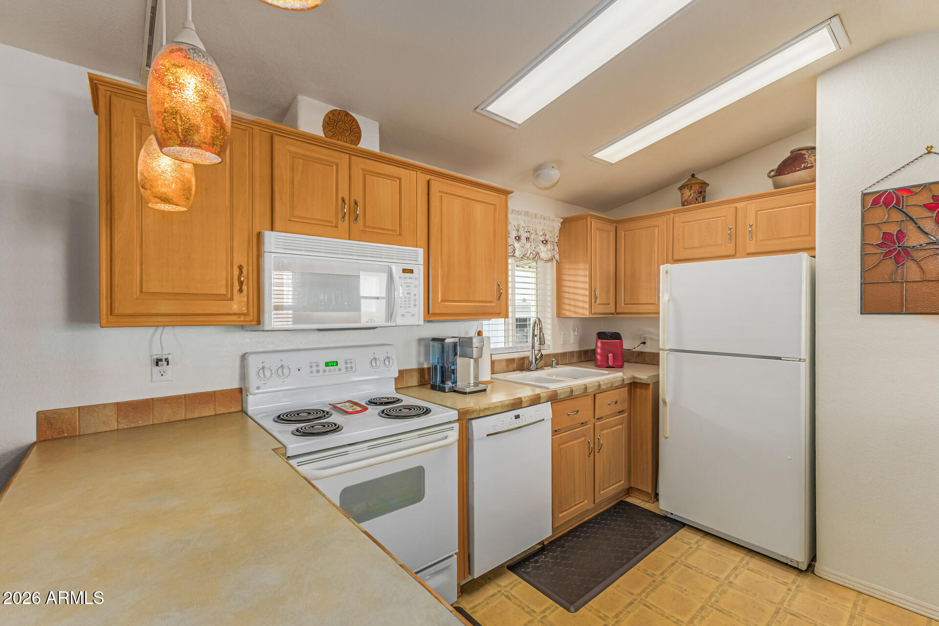 9302 E BROADWAY Road 186