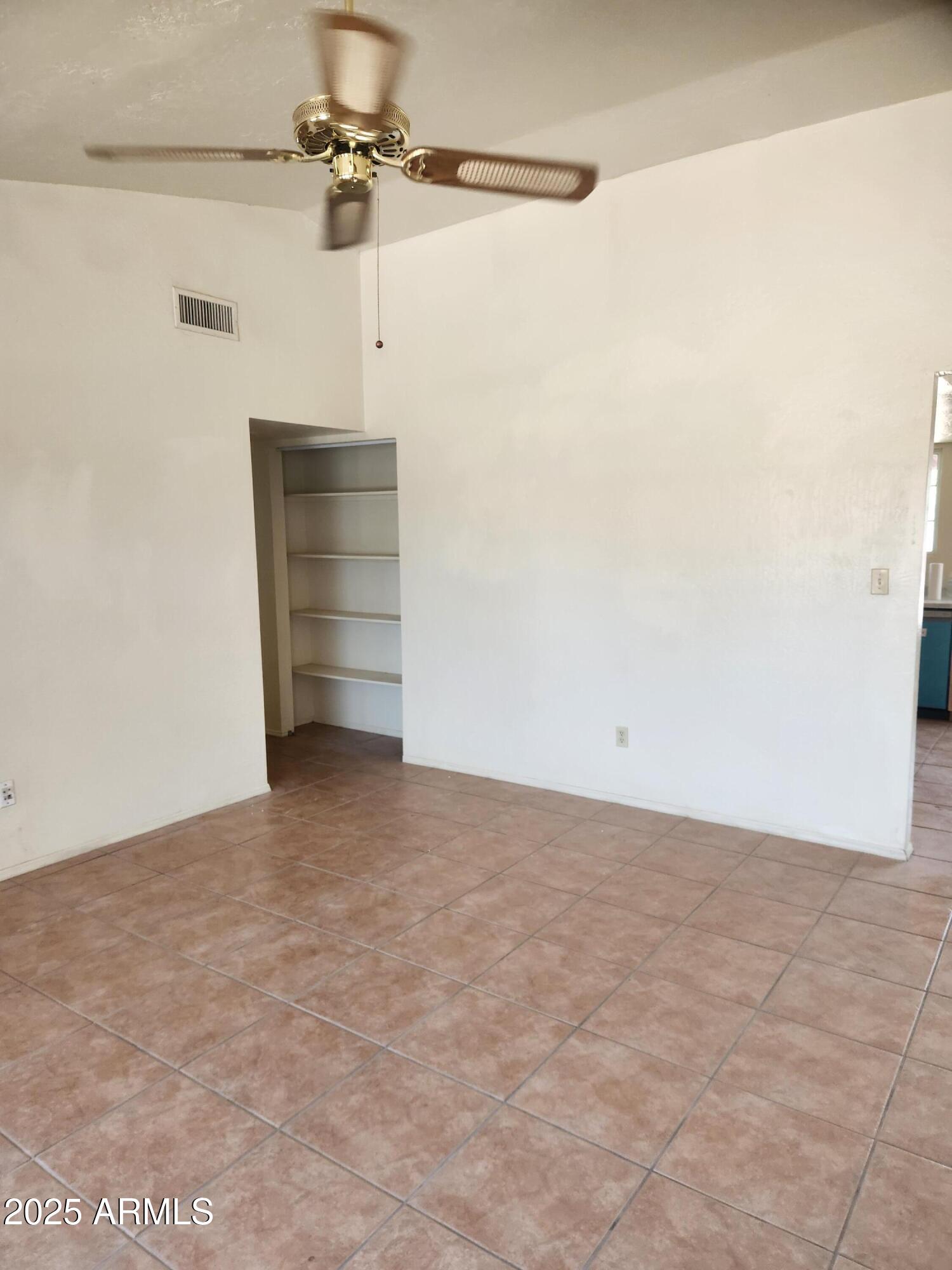 124 S COTTONWOOD Street