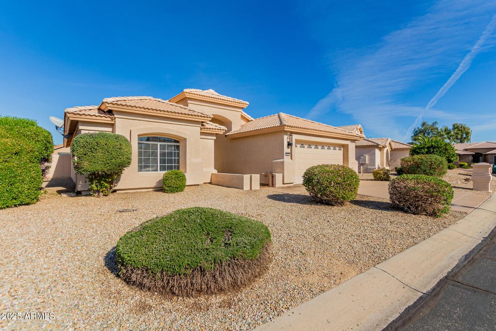 Photo of 14672 W Whitton Avenue, Goodyear, AZ 85395 (MLS # 6954769)