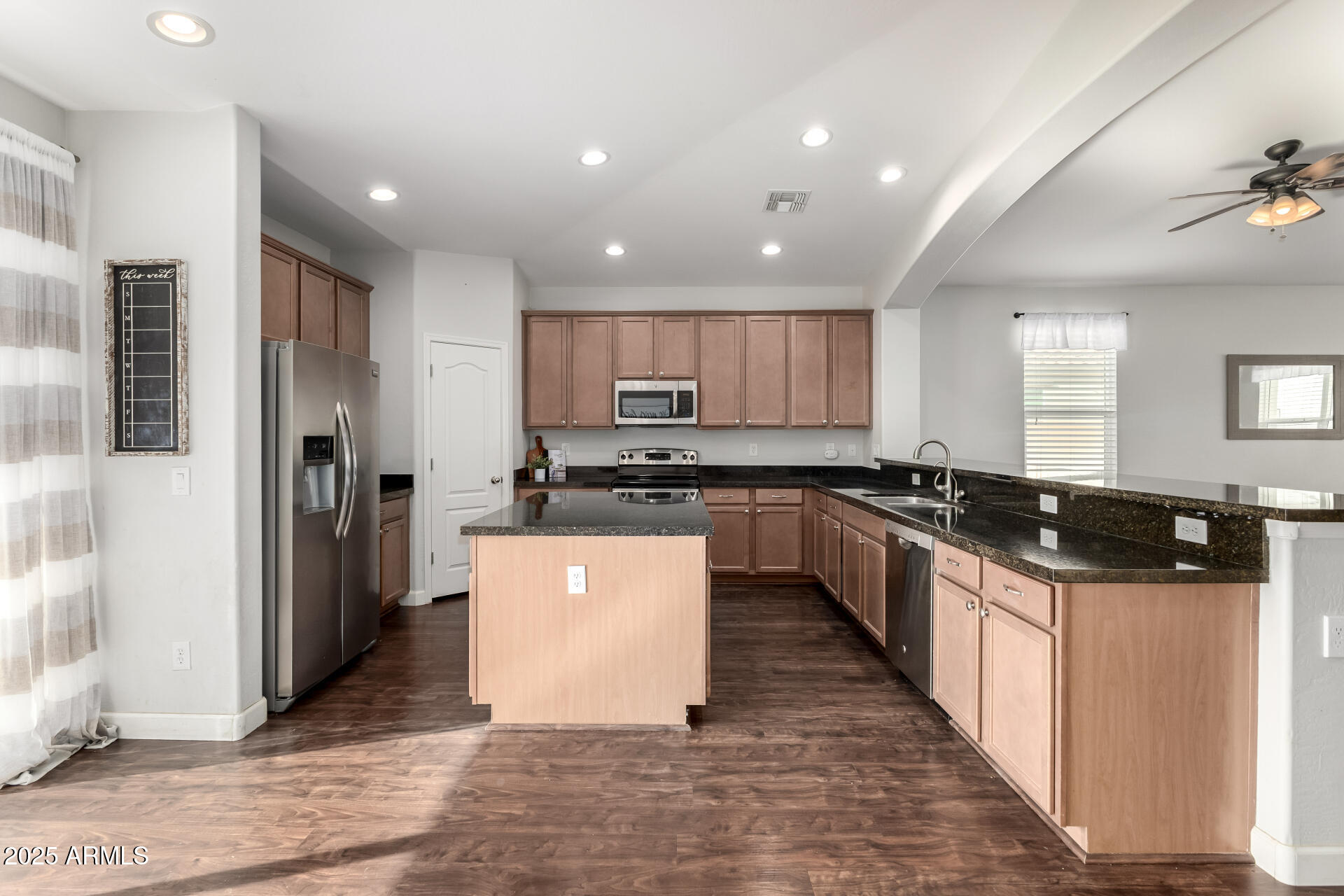 22385 E VIA DE OLIVOS --