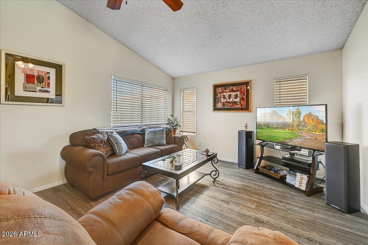 6917 W NICOLET Avenue