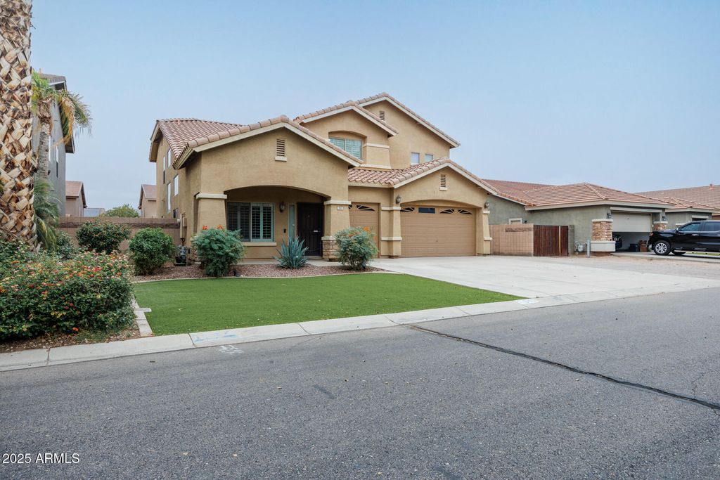Photo of 940 E Chelsea Drive, San Tan Valley, AZ 85140 (MLS # 6933224)