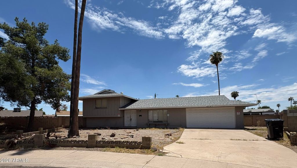 Photo of 4137 W Luke Avenue, Phoenix, AZ 85019 (MLS # 7056463)