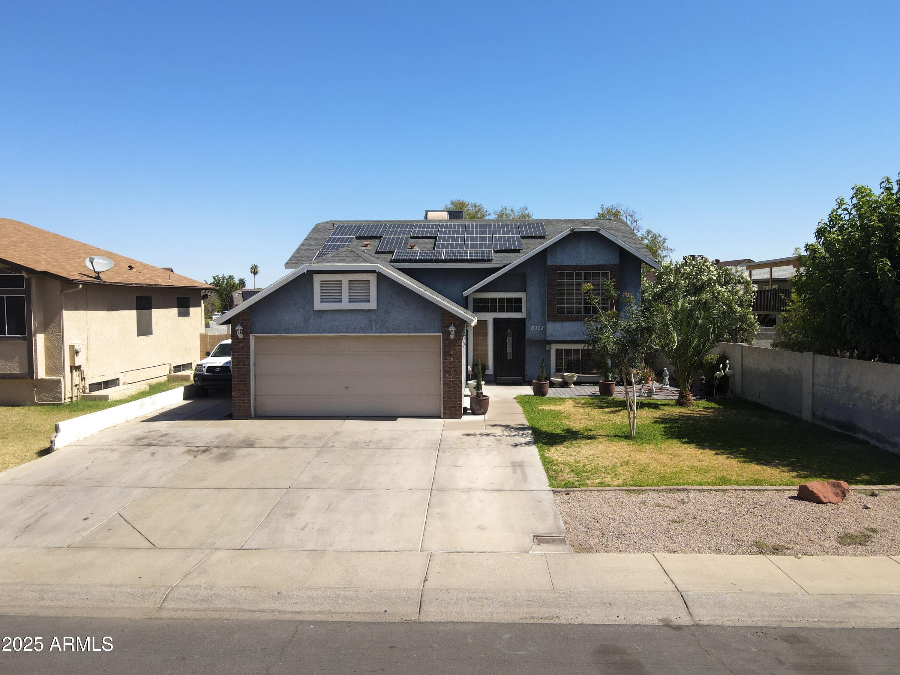 8908 W SHERIDAN Street