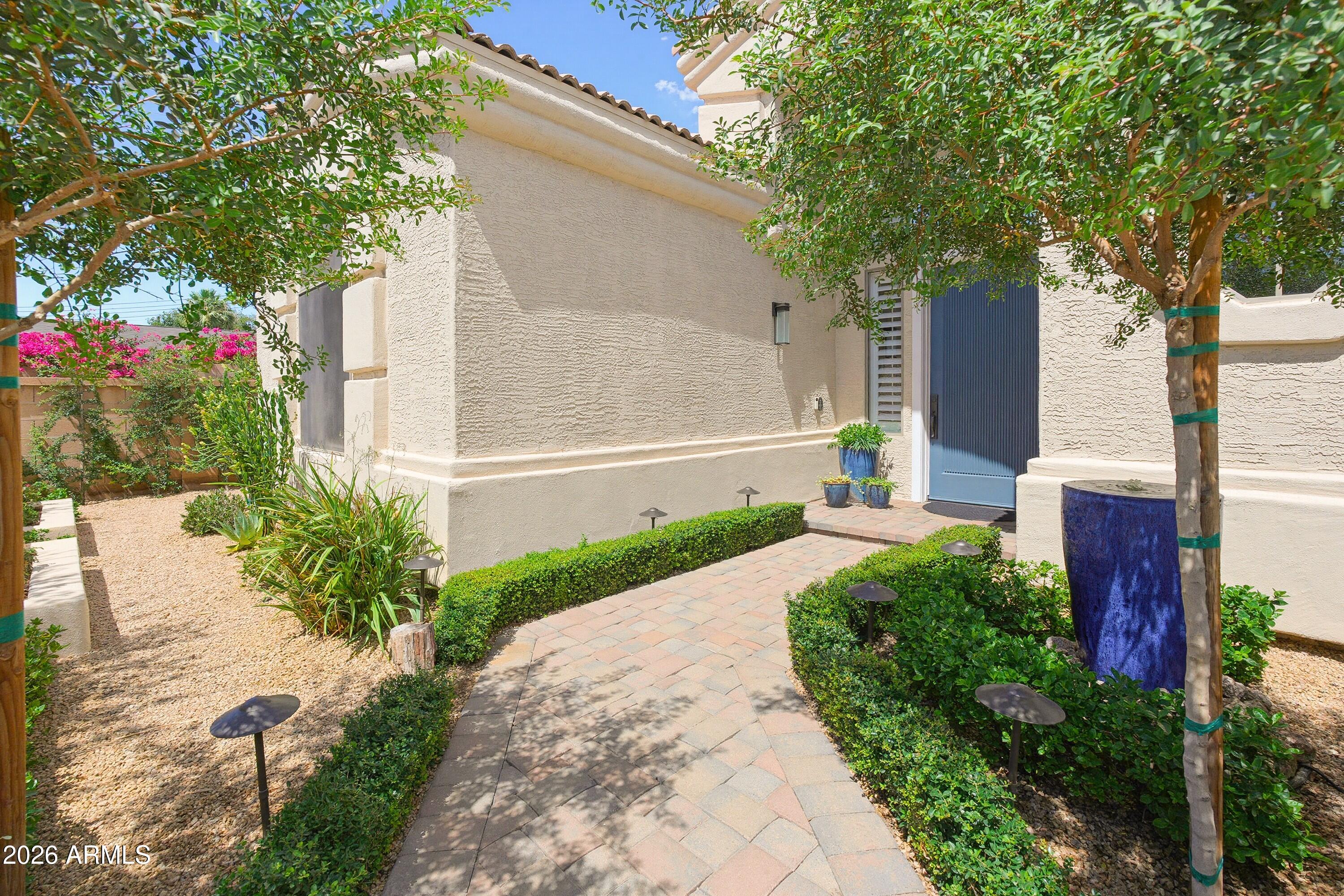 3427 N 42ND Place