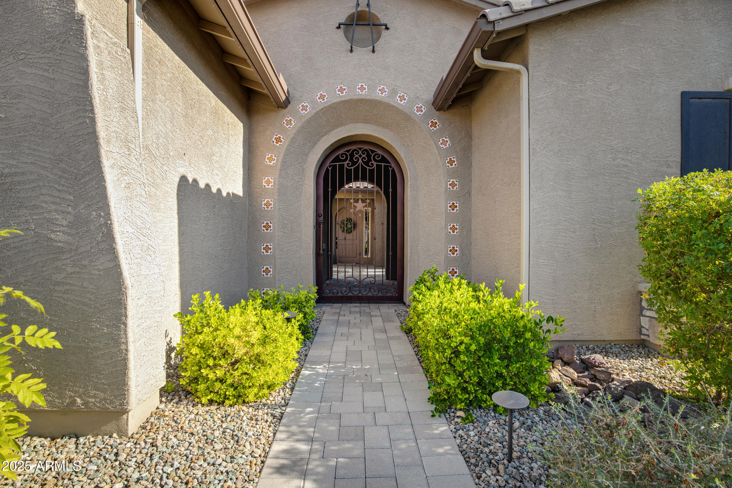 2027 E LA COSTA Court