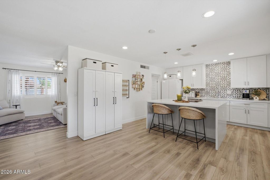 Photo of 133 E Alameda Drive, Tempe, AZ 85282 (MLS # 7018347)