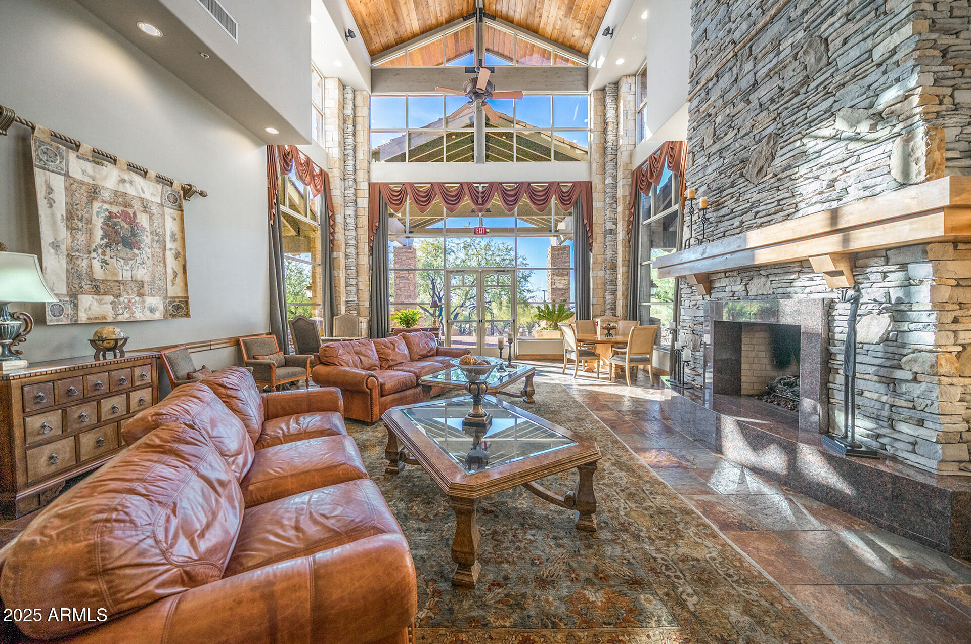 LAS SENDAS - Residential