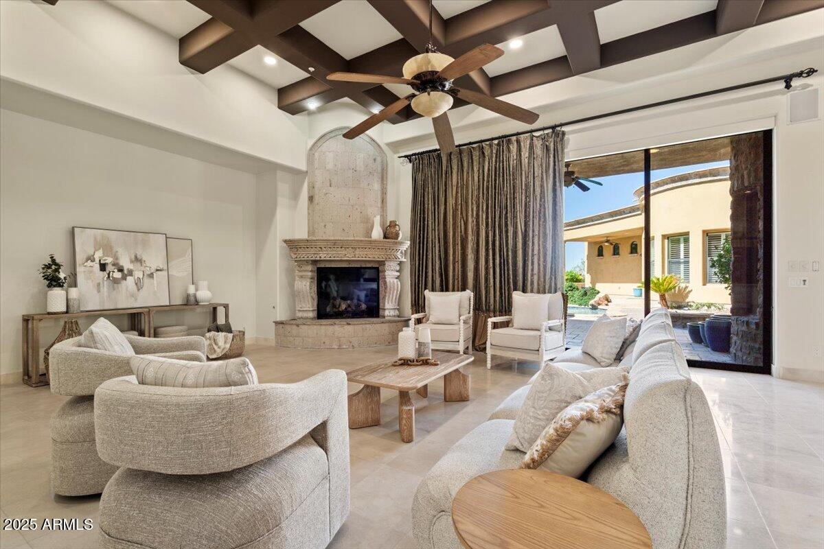 LAS SENDAS - Residential