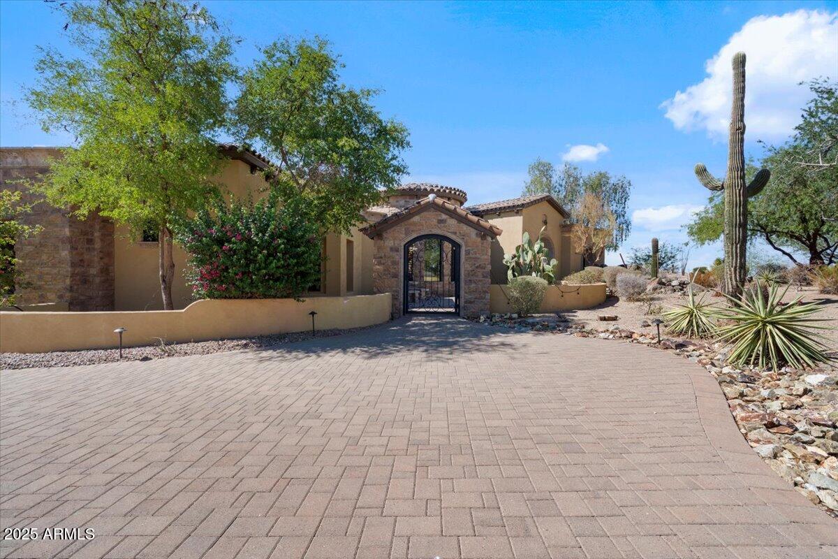 4037 N PINNACLE HILLS Circle