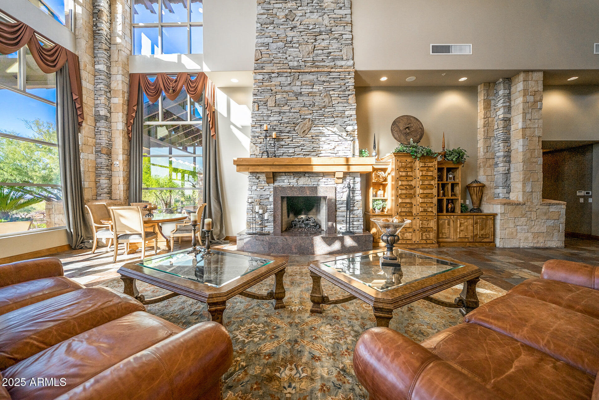 LAS SENDAS - Residential