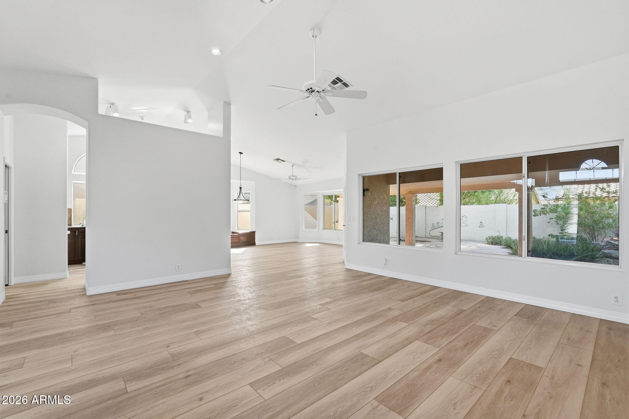 8461 W ROSEMONTE Drive