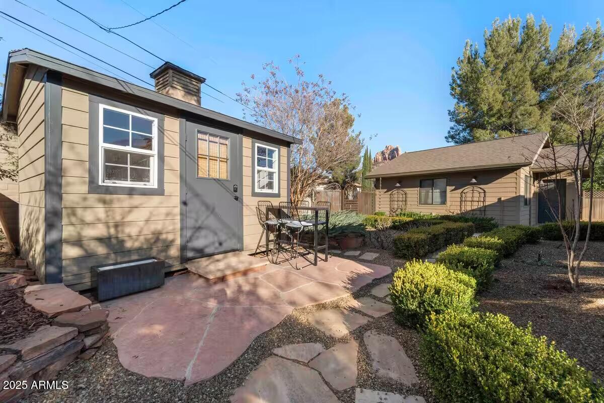 08.02 - SIERRA VISTA-MOUNTAIN VILLAS-CHIMNEY FLATS-ORCHARDS-HARTS V- JUNIPER HILLS - BRADLEY YAVAP - Residential