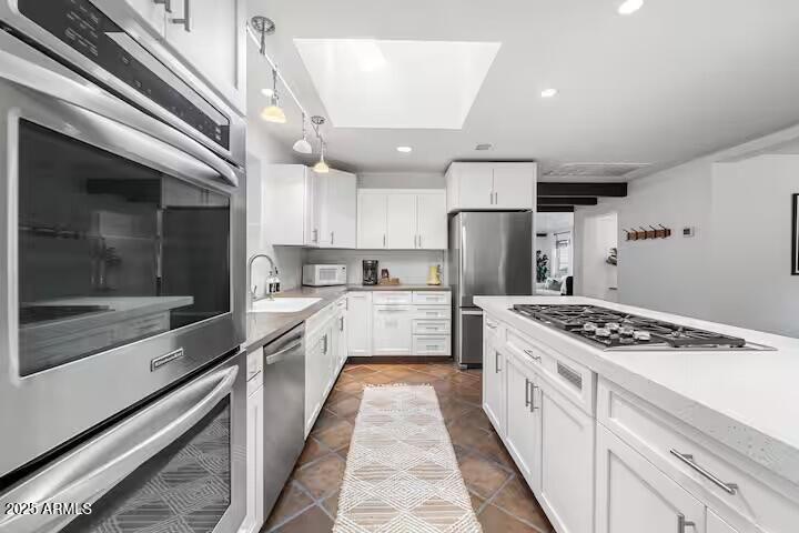 08.02 - SIERRA VISTA-MOUNTAIN VILLAS-CHIMNEY FLATS-ORCHARDS-HARTS V- JUNIPER HILLS - BRADLEY YAVAP - Residential