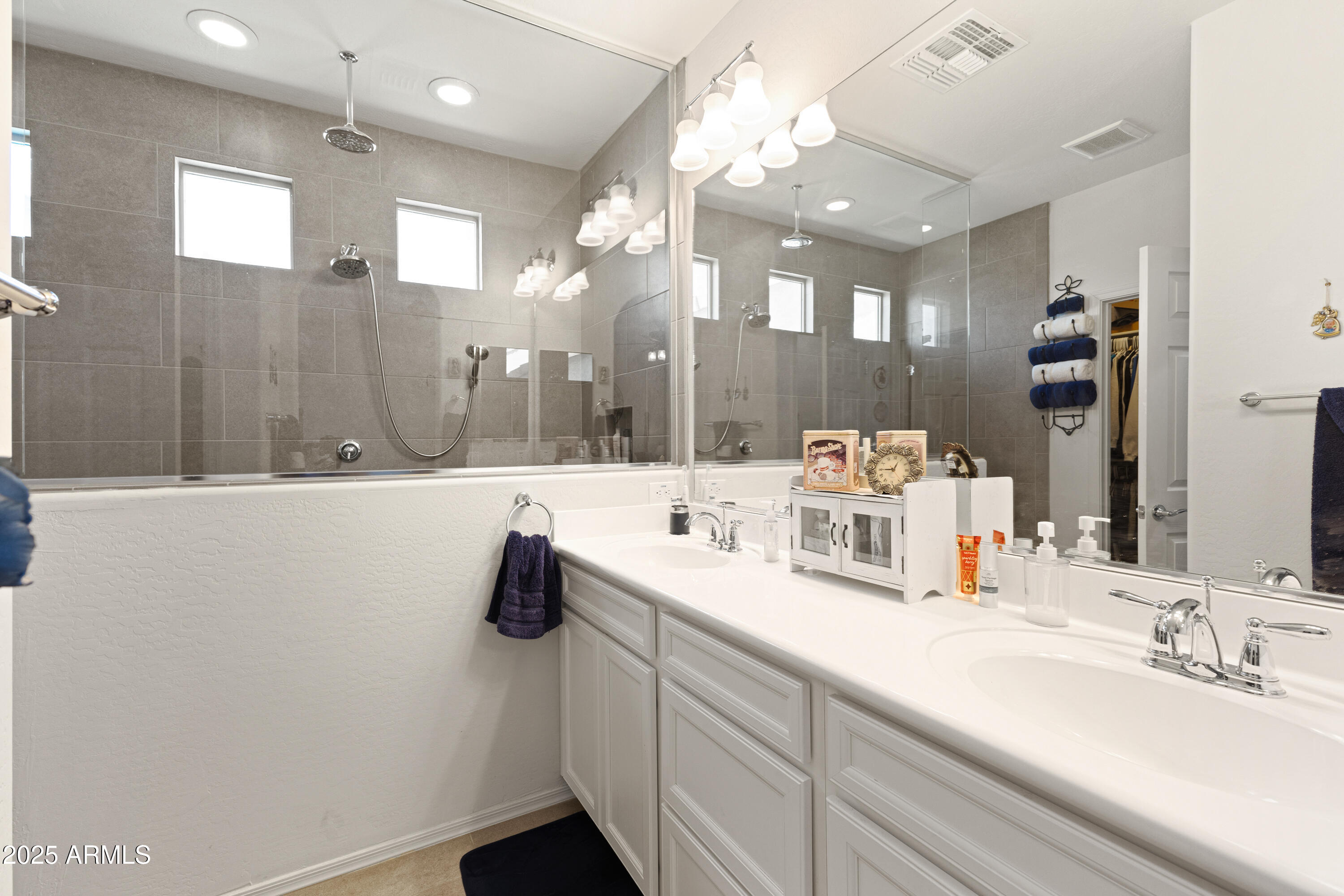 3655 N ASTORIA Drive