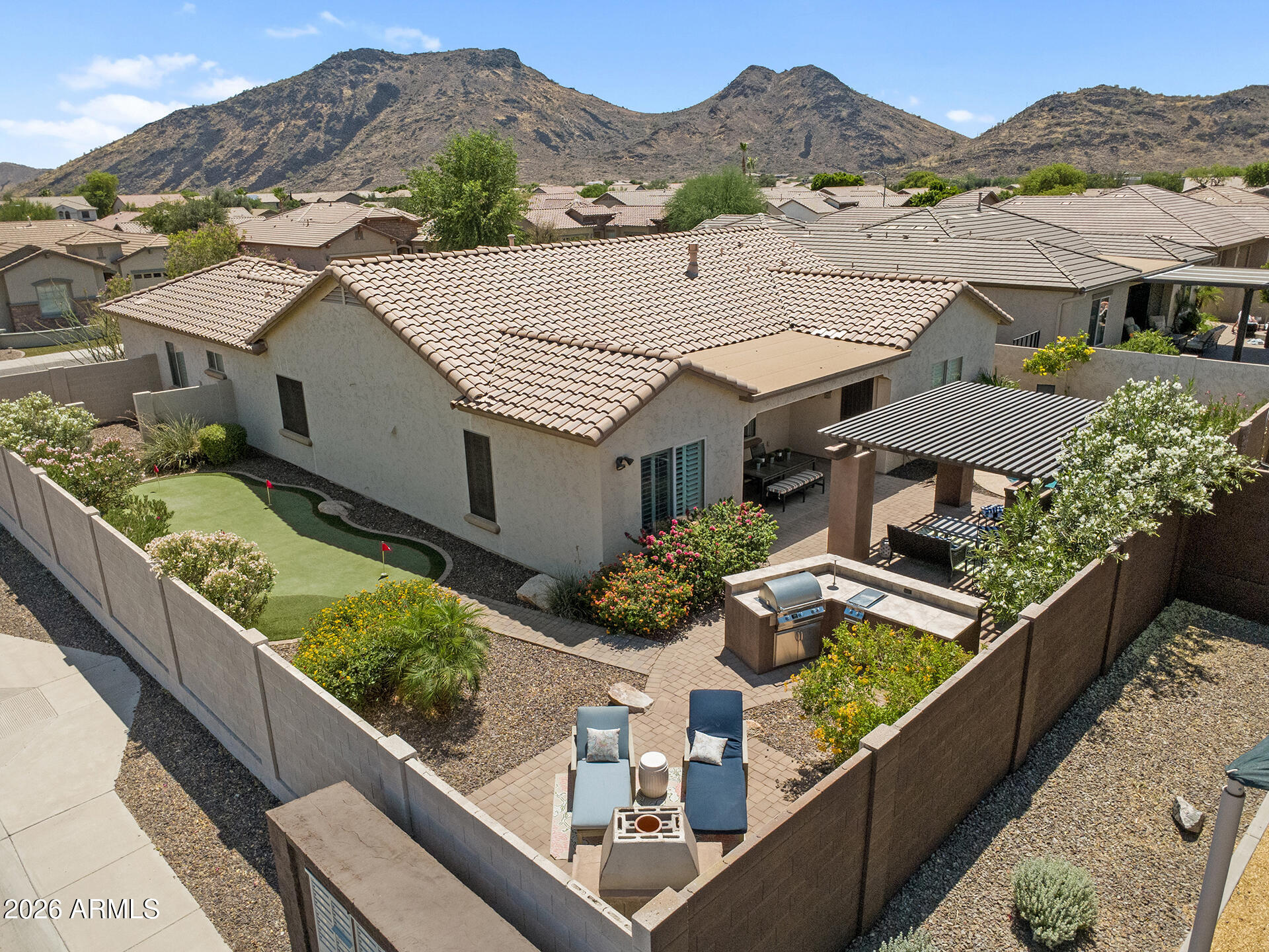 5530 W DESPERADO Way