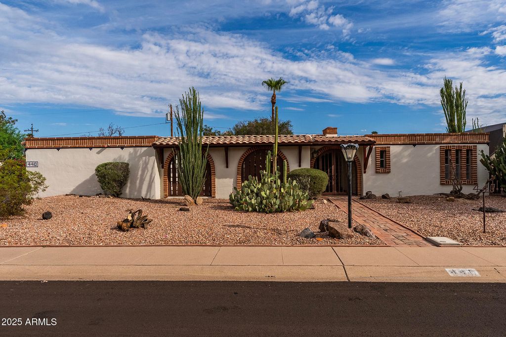 Photo of 440 W Gary Drive, Chandler, AZ 85225 (MLS # 6922429)