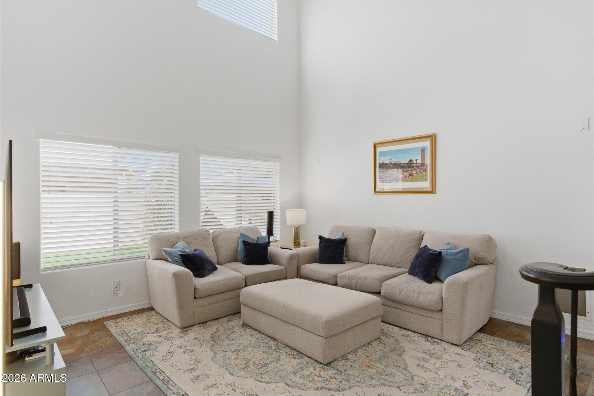 2518 W DESERT VISTA Trail