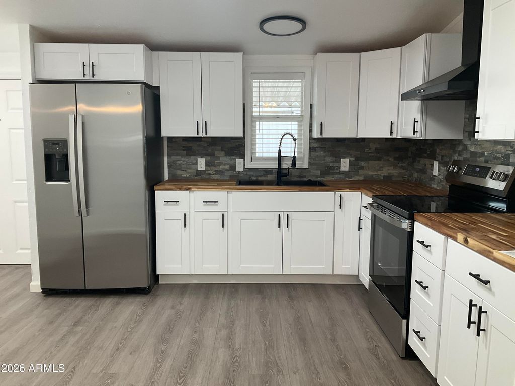 Photo of 2292 N Ironwood Drive #128, Apache Junction, AZ 85120 (MLS # 6965629)