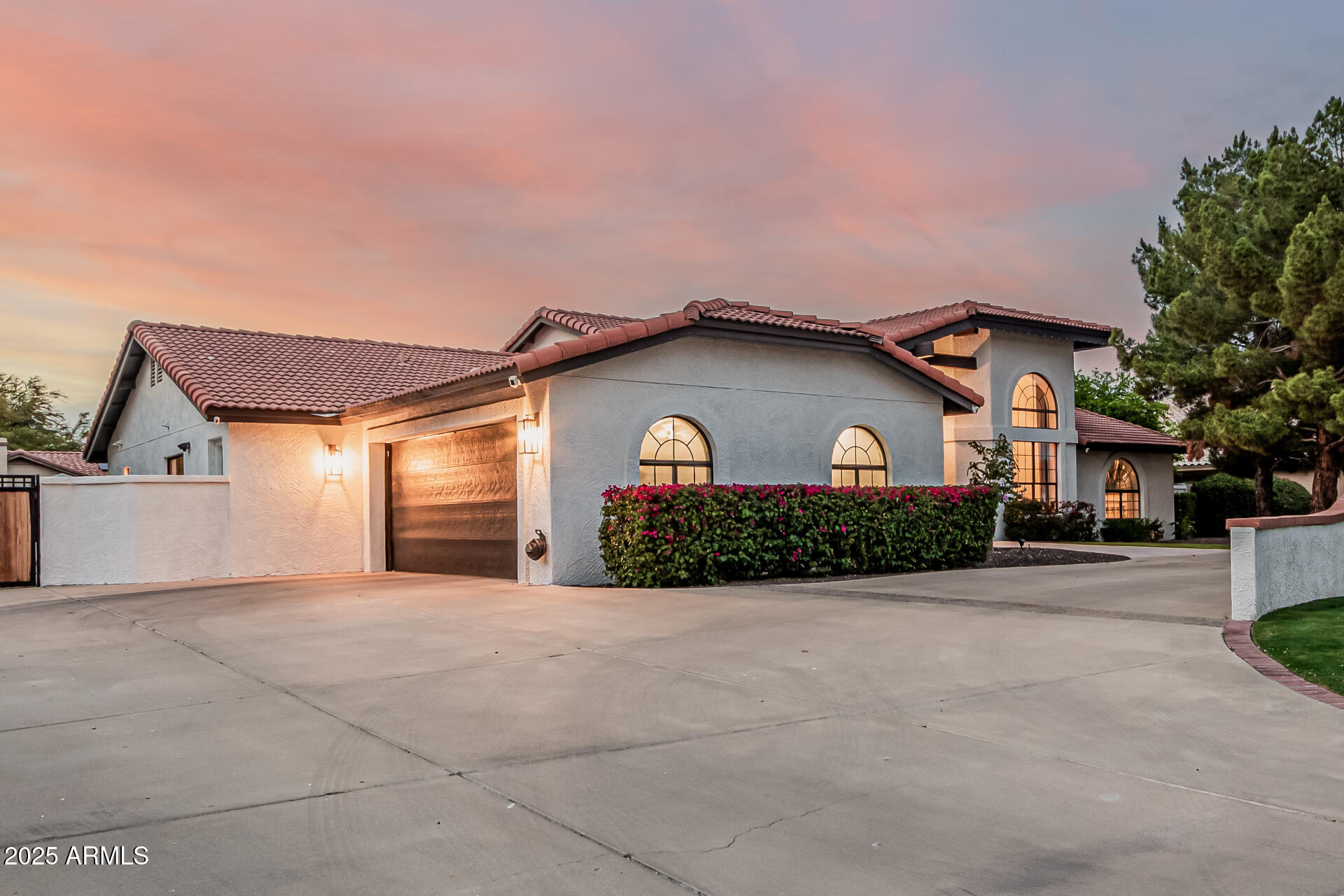 5602 W ALAMEDA Road