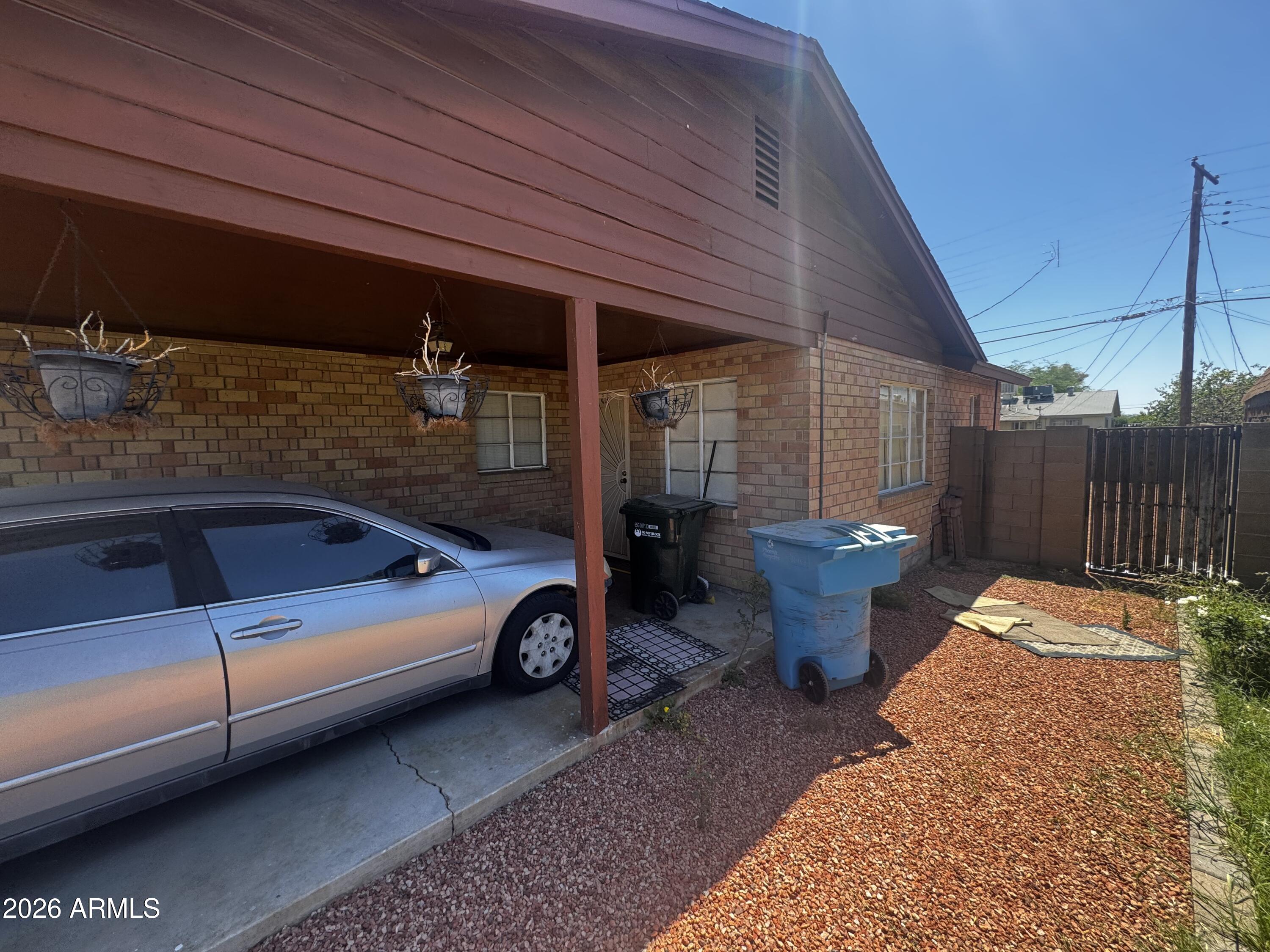 2743 W Ocotillo Road