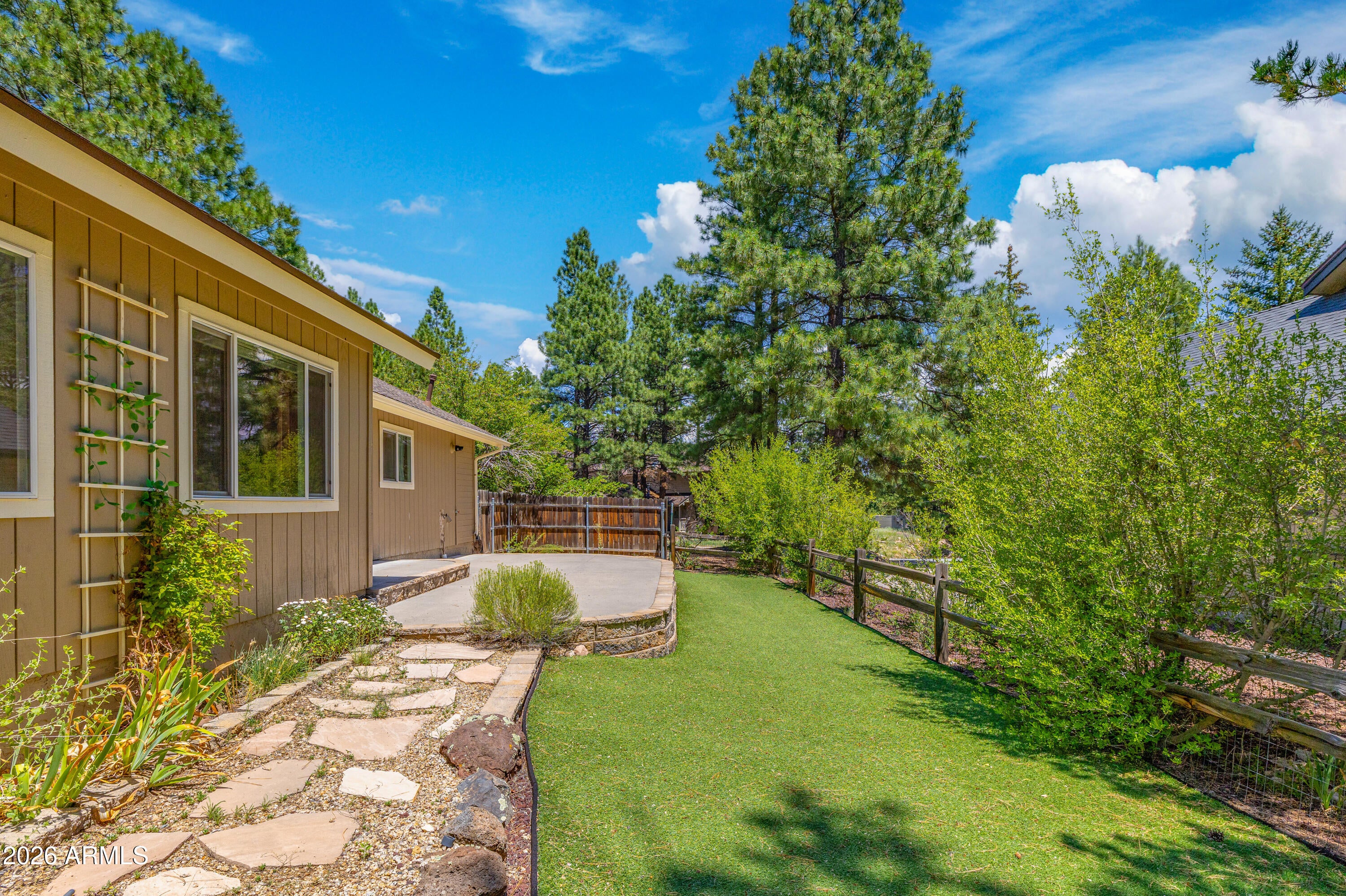 2320 N TIMBERLINE Road