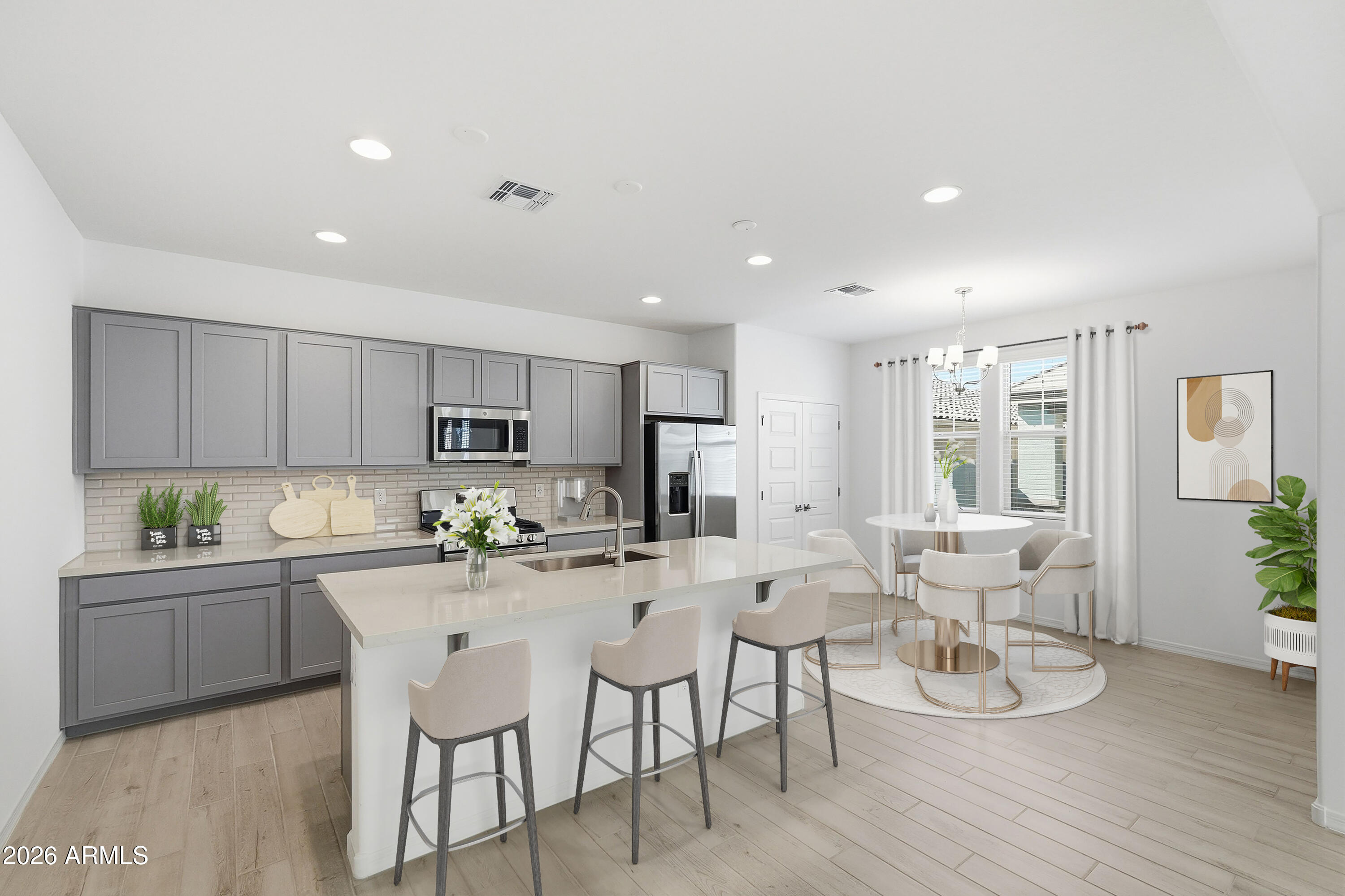 10022 W PICCADILLY Road