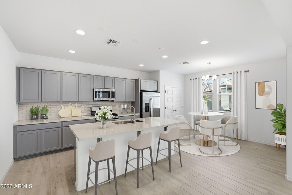 Photo of 10022 W Piccadilly Road, Avondale, AZ 85392 (MLS # 6975137)