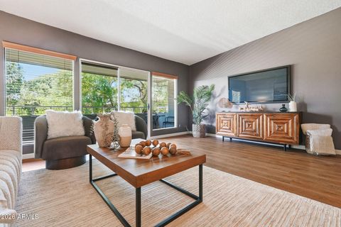 Photo of 1201 E Rose Lane #9, Phoenix, AZ 85014 (MLS # 6996447)