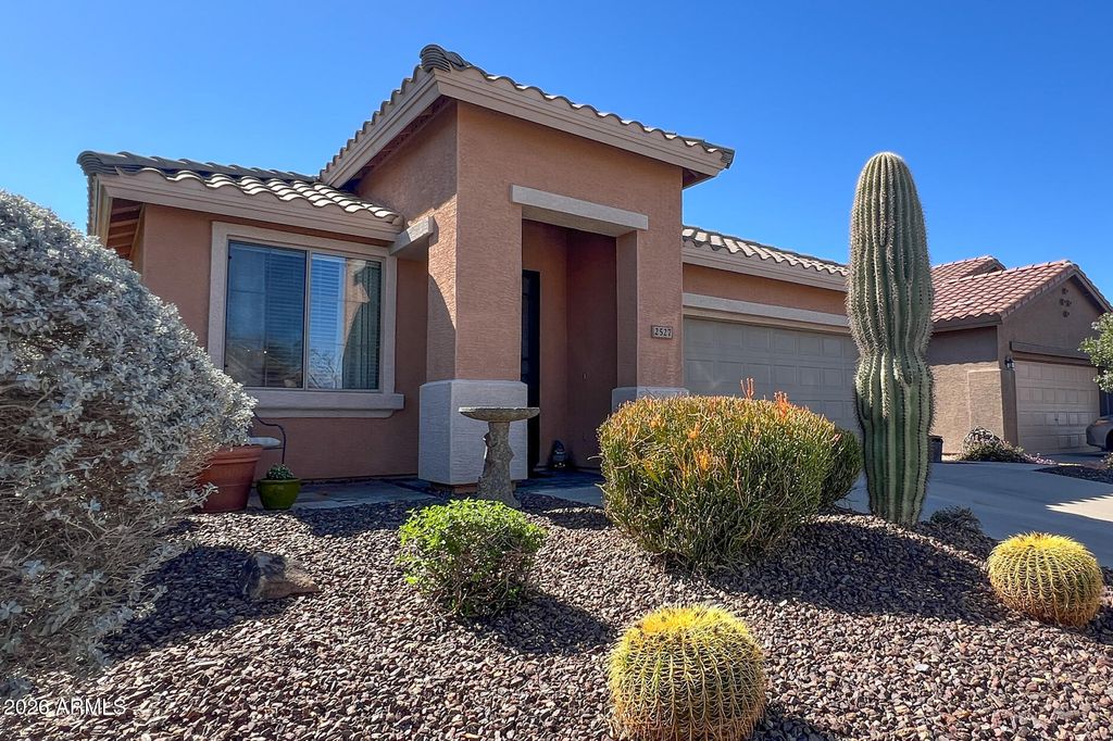 Photo of 2527 W Warren Drive, Anthem, AZ 85086 (MLS # 6988745)